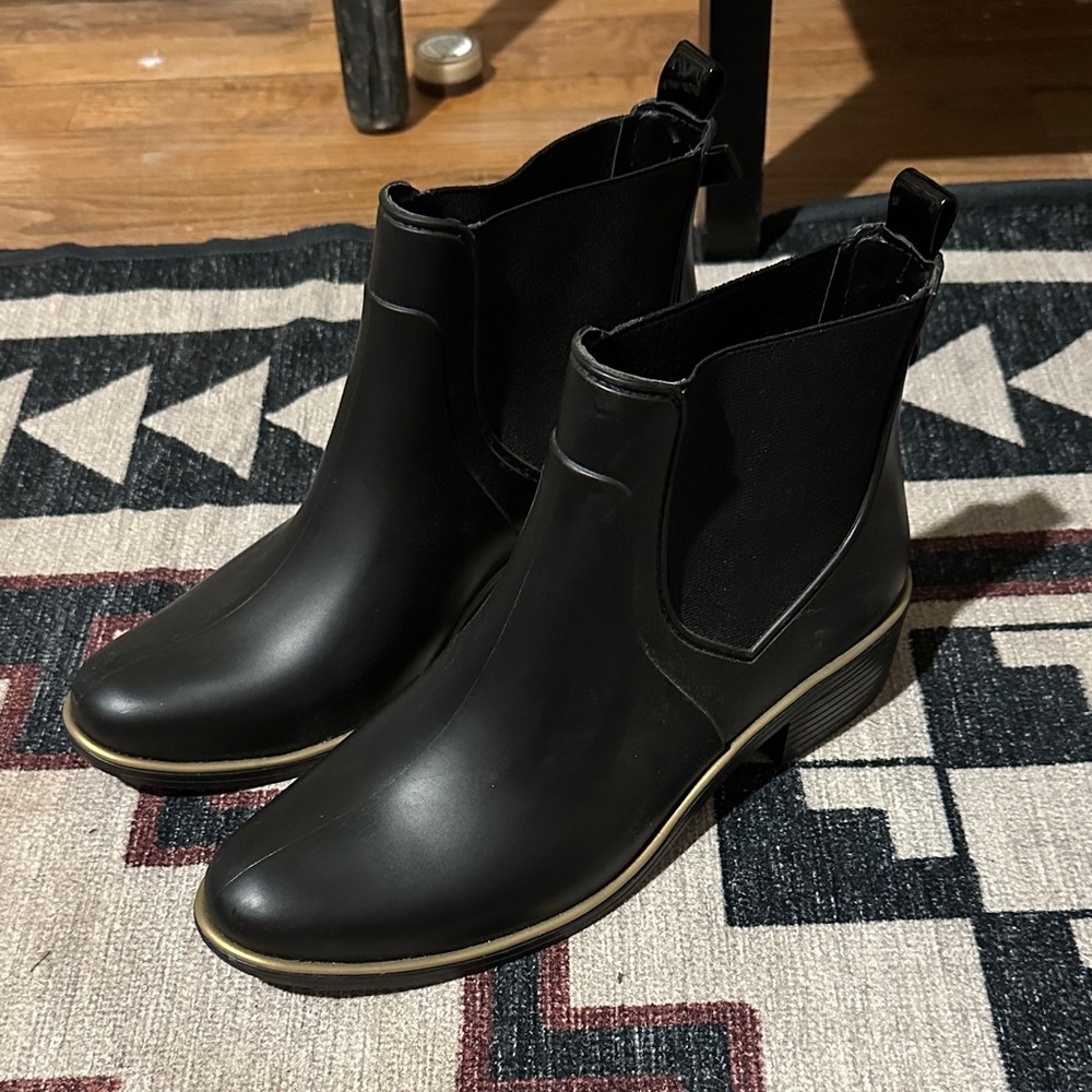 Kate Spade Black Chelsea Rain Boots
